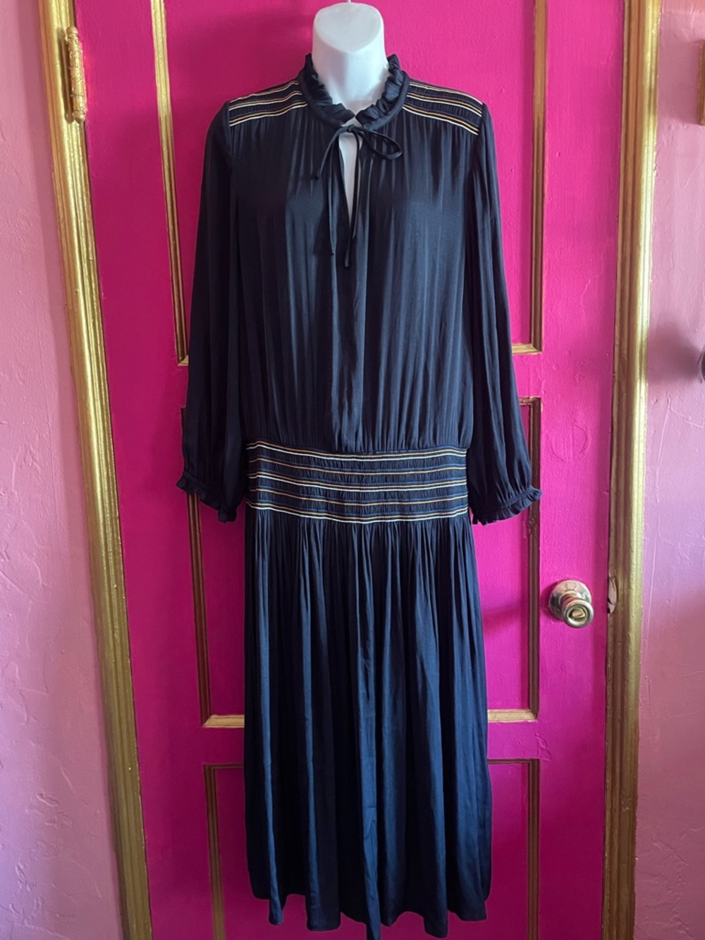 William B Navy Blue Long Sleeve Midi Dress with smocked Waistband Detail
Size L